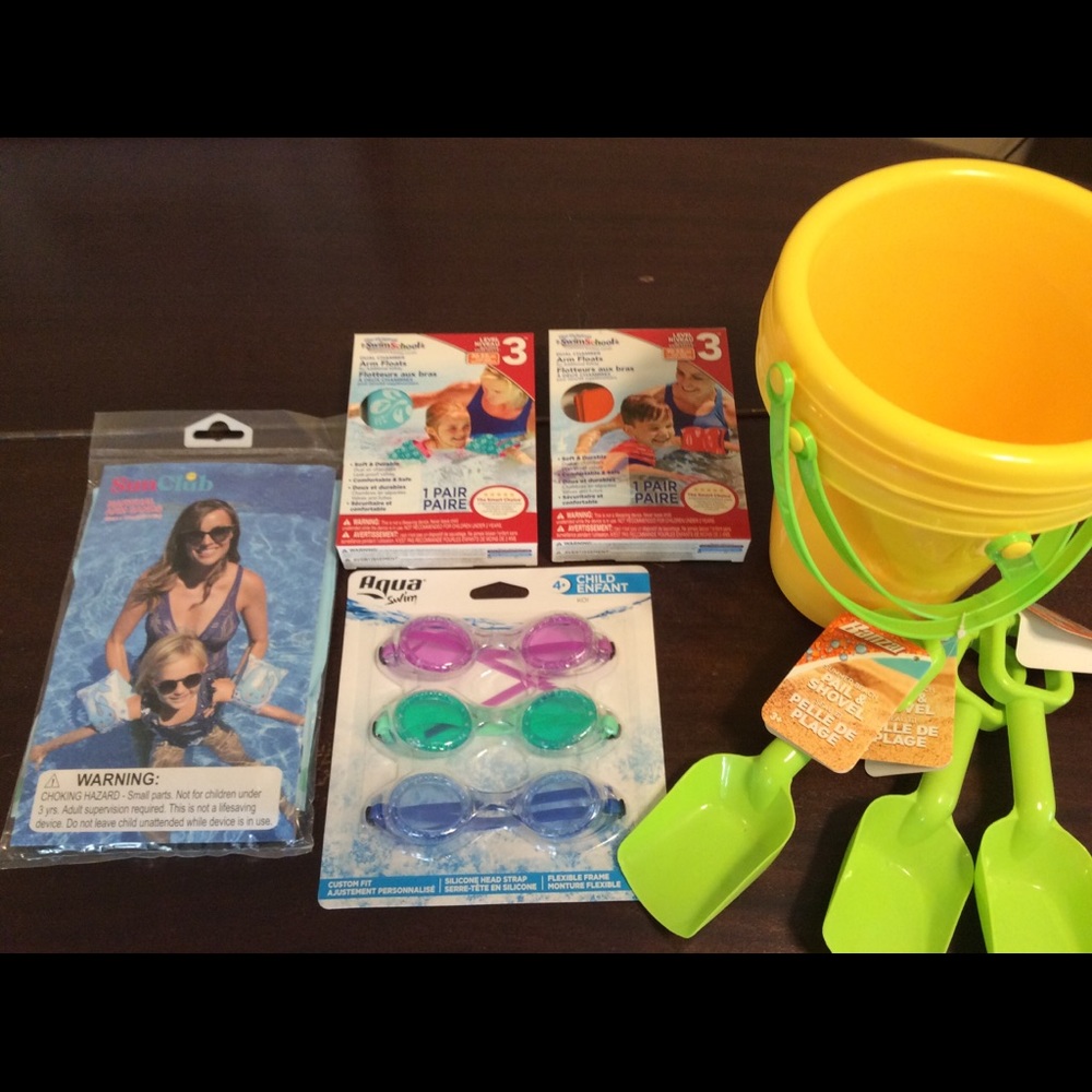 Fun in the Sun Package! NWT (i)